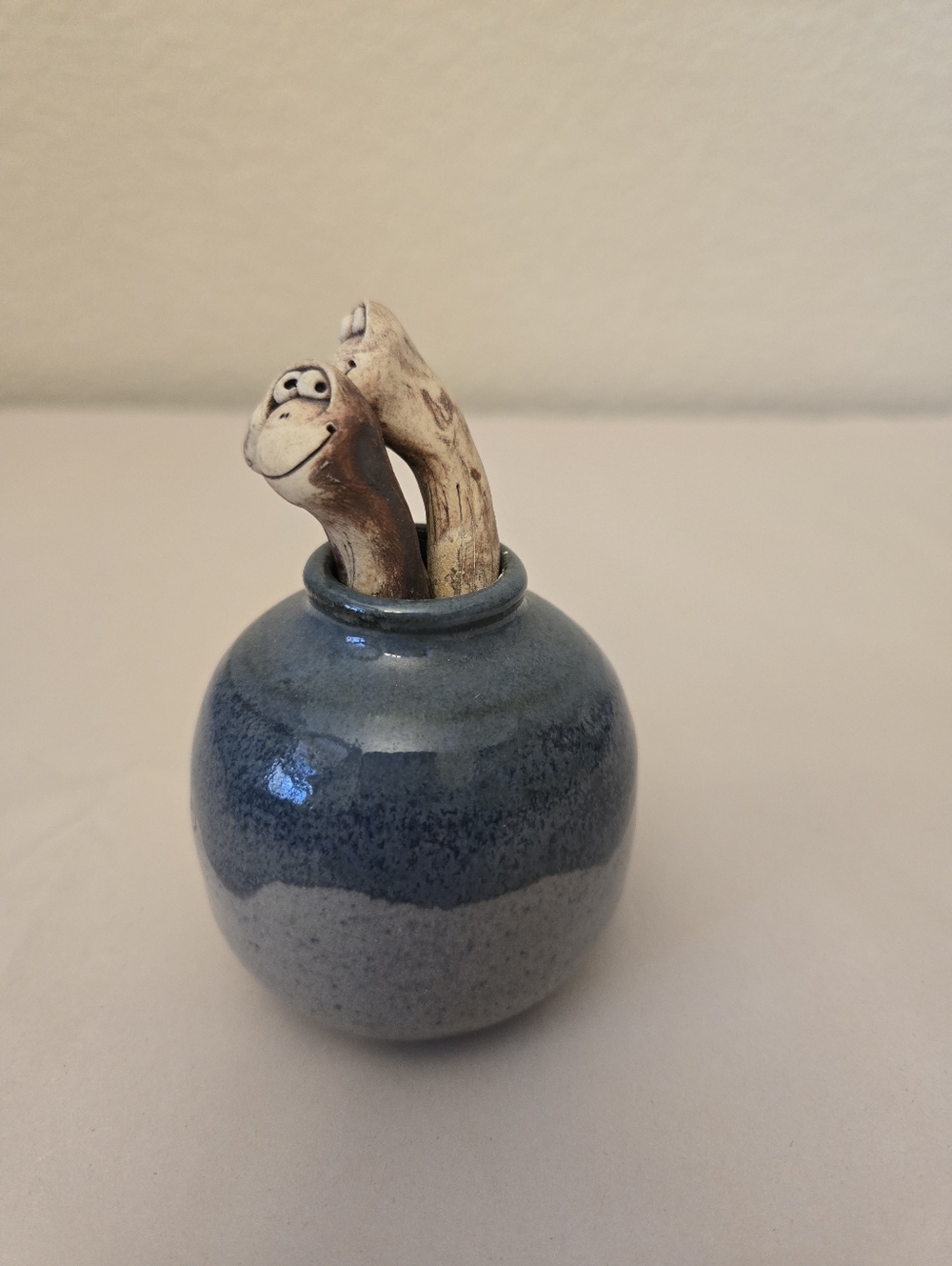 Wild Earth Creep Family Mom, Dad & Kids In Ceramic Vase Novelty Stamped Adorable - Picture 2 of 10